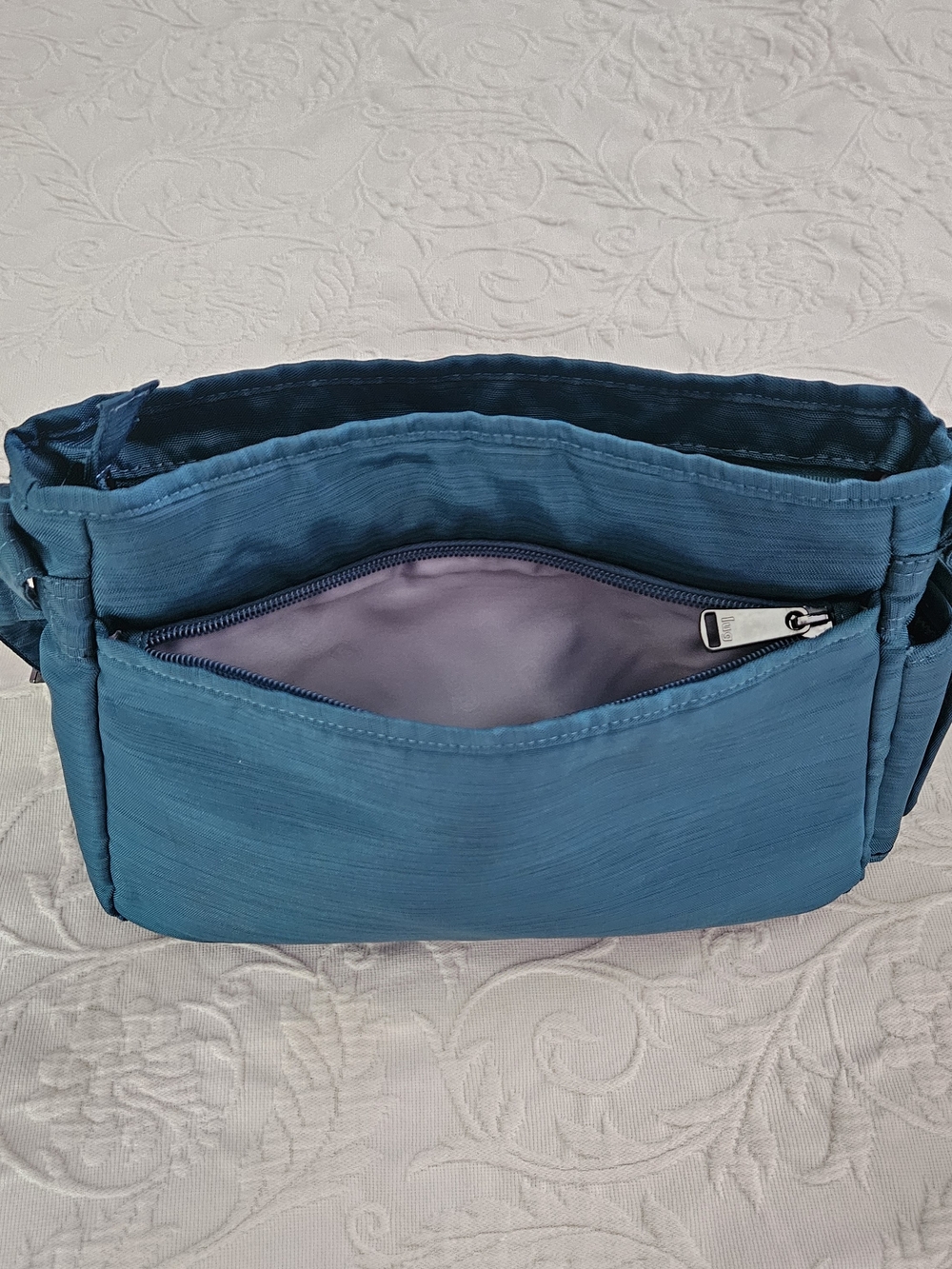 lug Infinity Shimmy Teal Shoulder/Crossbody Bag - Picture 16 of 16
